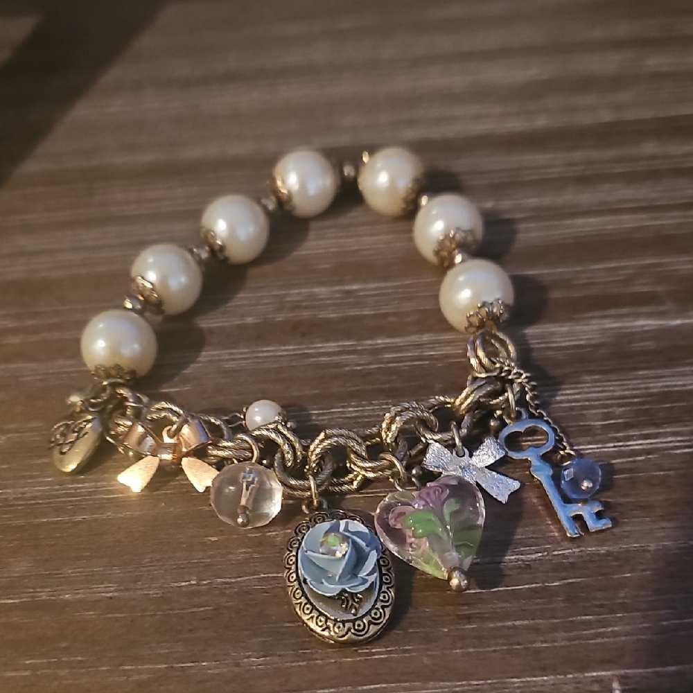 Betsey Johnson Vintage Elegant Pearl Charm Bracelet with Gold Accents